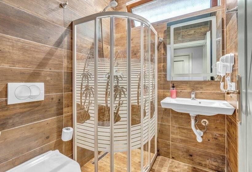 بنسيون Villa Zoi A Stay To Remember I Guesthouse Inside Elbasan Castle