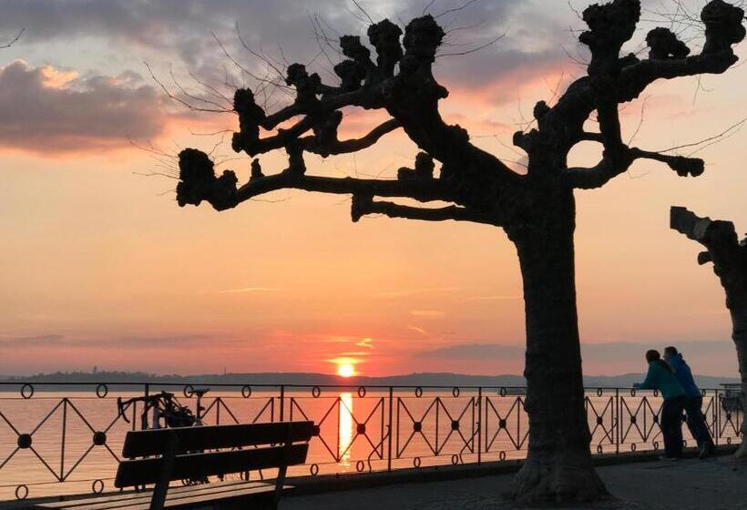 펜션 Zwovier Meersburg