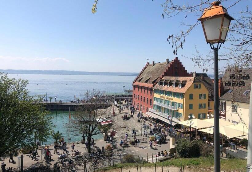 펜션 Zwovier Meersburg