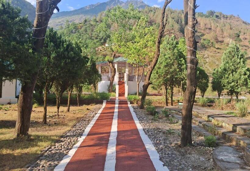 Resort अरण्यम बैम्बो रिसॉर्ट