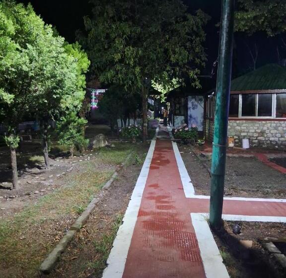 Resort अरण्यम बैम्बो रिसॉर्ट