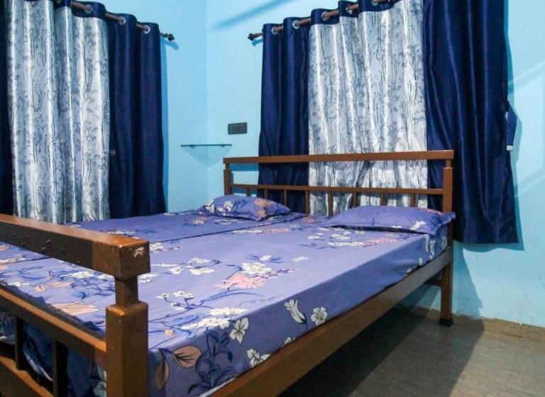 אתר נופש Komal Farm House Karjat