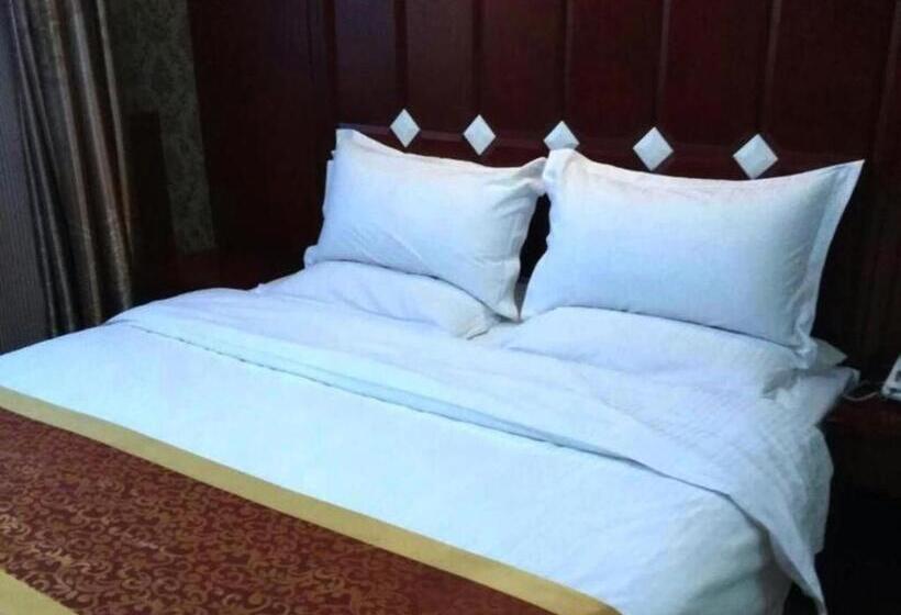 Shell Hotel Taiyuan South Railway Station New Southeast Bus Station