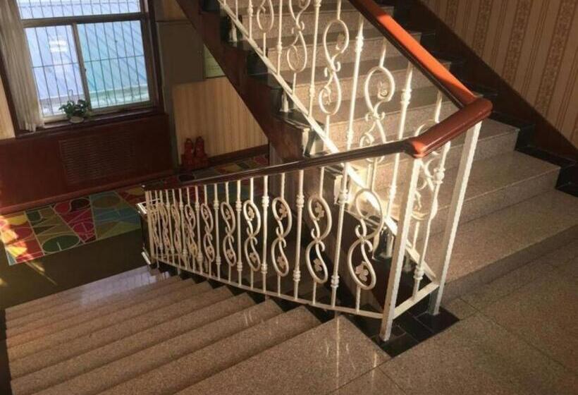 Shell Hotel Taiyuan South Railway Station New Southeast Bus Station