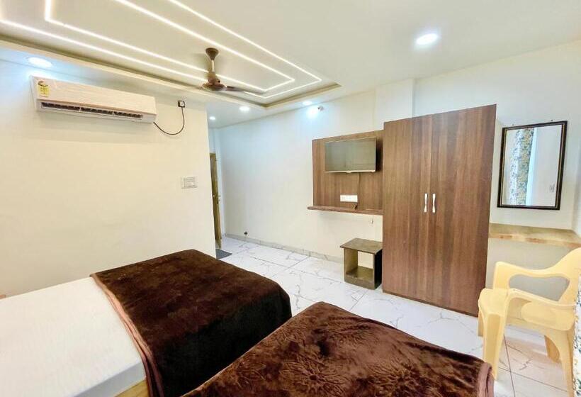 酒店 Sv Palace ! Ujjain ! होटल एसवी पैलेस ஹோட்டல் Sv பேலஸ் హోటల్ Sv ప్యాలెస్ Fully Air Conditioned