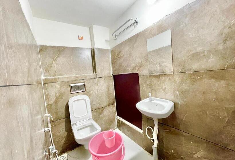 酒店 Sv Palace ! Ujjain ! होटल एसवी पैलेस ஹோட்டல் Sv பேலஸ் హోటల్ Sv ప్యాలెస్ Fully Air Conditioned