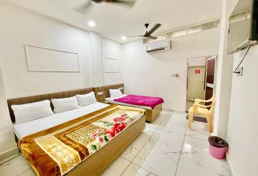 酒店 Sv Palace ! Ujjain ! होटल एसवी पैलेस ஹோட்டல் Sv பேலஸ் హోటల్ Sv ప్యాలెస్ Fully Air Conditioned