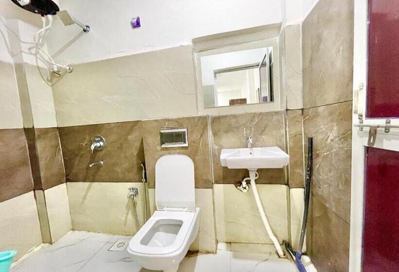 酒店 Sv Palace ! Ujjain ! होटल एसवी पैलेस ஹோட்டல் Sv பேலஸ் హోటల్ Sv ప్యాలెస్ Fully Air Conditioned