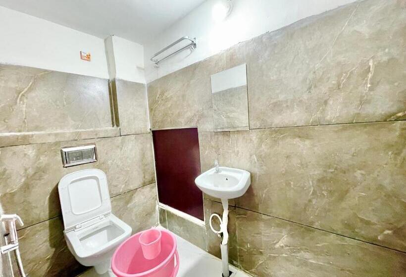 酒店 Sv Palace ! Ujjain ! होटल एसवी पैलेस ஹோட்டல் Sv பேலஸ் హోటల్ Sv ప్యాలెస్ Fully Air Conditioned