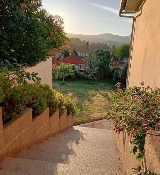 민박 A Casa De Abelleira Ponteareas