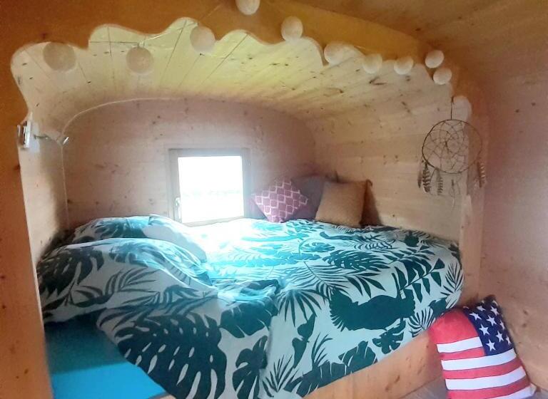 Bed and Breakfast La Roulotte Du Clos De L Isop