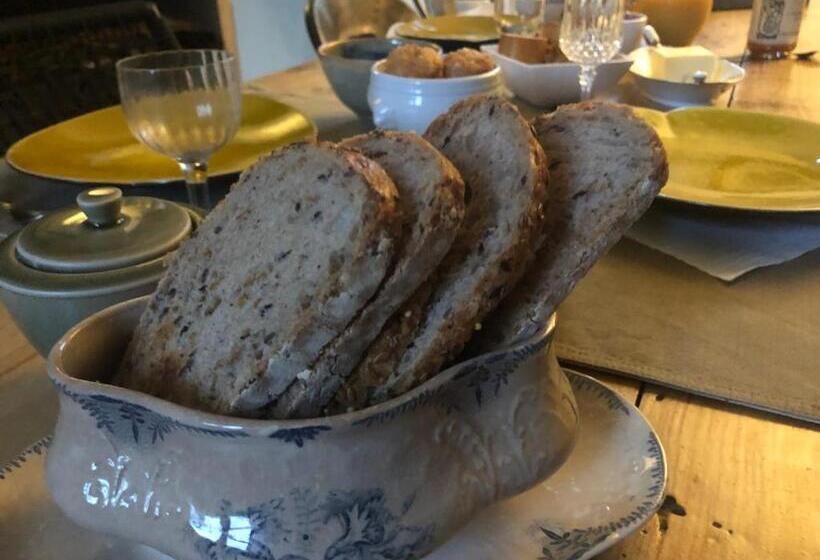 مبيت وإفطار La Thibautière