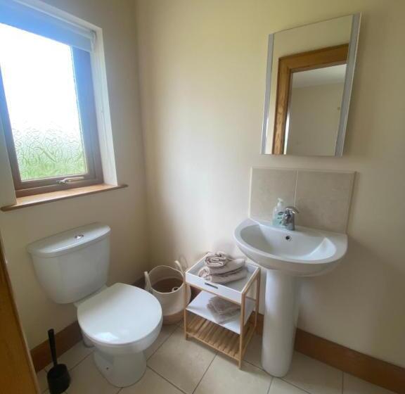 مبيت وإفطار Winki Waves   Surf Lodge And School