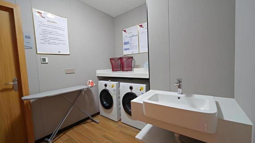 Borrman Hotel Zhaoqing Sihui Tianguangxu Jade City