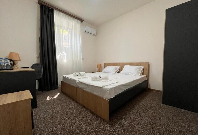 Downtown Budget Hotel By Arami