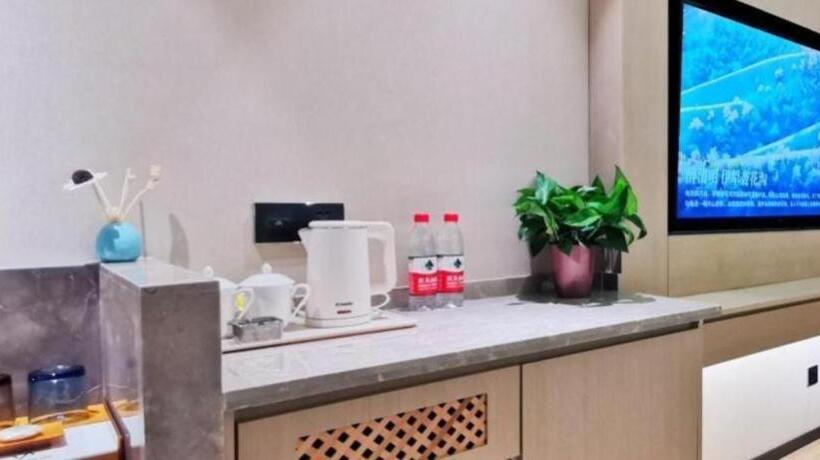 Gya Hotel Jurong England International