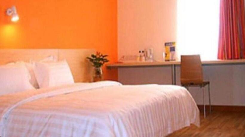 בית מלון כפרי 7 Days Inn Guiyang Gaicha Avenue Guizhou Institute Of Technology