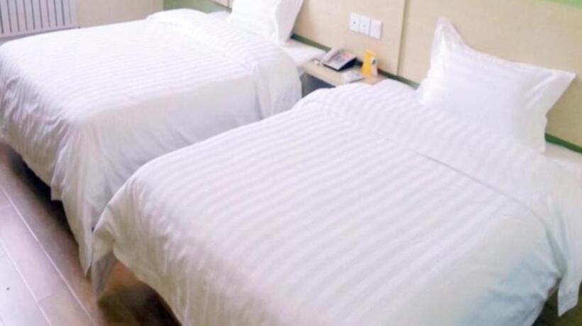 בית מלון כפרי 7 Days Inn Guiyang Gaicha Avenue Guizhou Institute Of Technology