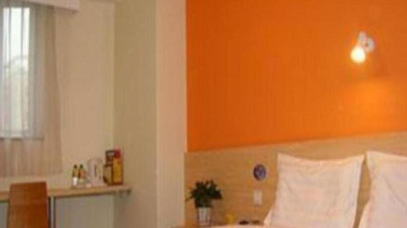 בית מלון כפרי 7 Days Inn Guiyang Gaicha Avenue Guizhou Institute Of Technology