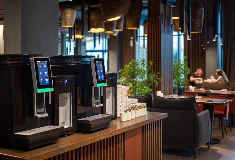 هتل Apartel Skhidnytsya