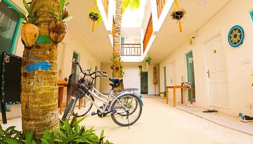 هتل Azaya Beach Maldives Thulusdhoo