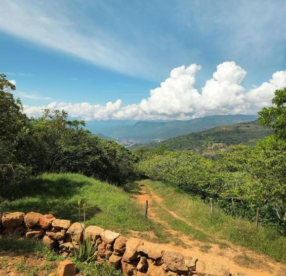 בית מלון כפרי Casa Luma Hostel