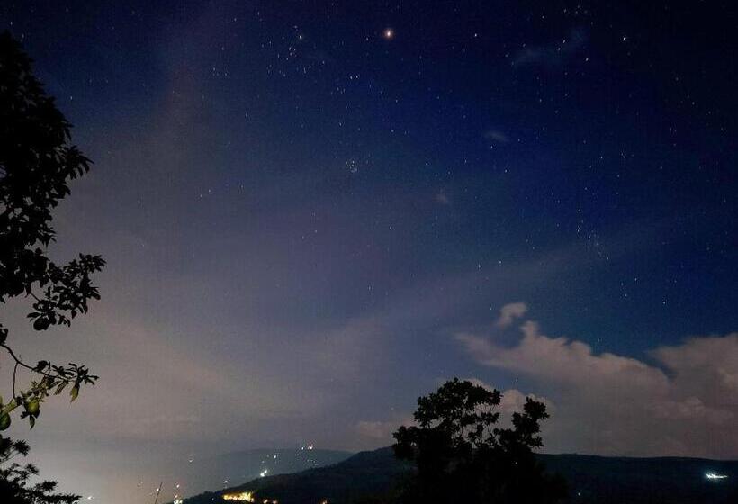 هتل Casa Luma Hostel