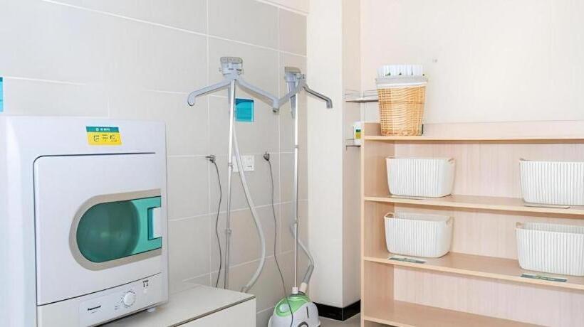 ホテル City Comfort Inn Beiliu Bus Terminal