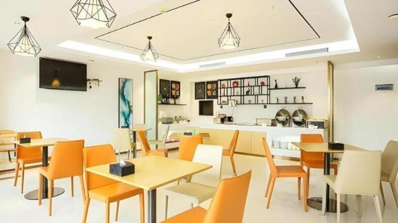 Otel City Comfort Inn Wuzhou Municipal Square