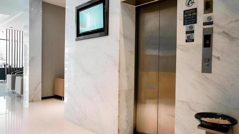 ホテル City Comfort Inn Xianning South Station Wanda