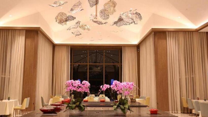 فندق Emerald Bay