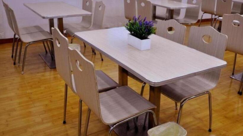 호텔 Greentree Inn Haixi Geermu Southern Suburbs Express