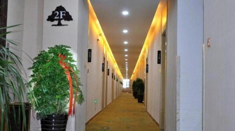 호텔 Greentree Inn Haixi Geermu Southern Suburbs Express