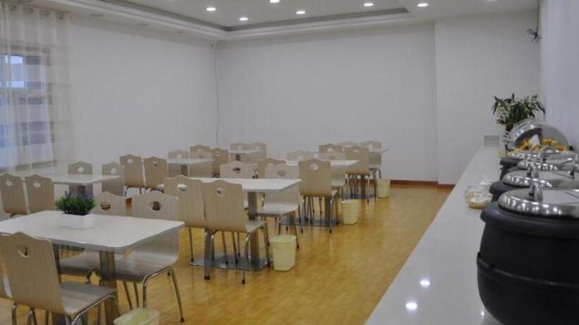 호텔 Greentree Inn Haixi Geermu Southern Suburbs Express