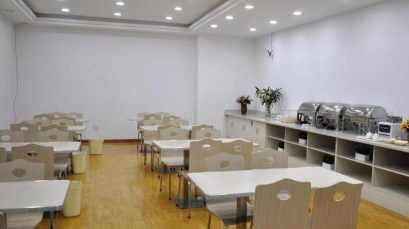 호텔 Greentree Inn Haixi Geermu Southern Suburbs Express