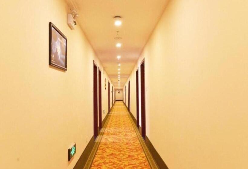 בית מלון כפרי Greentree Inn Shenyang Tiexi Huaxiang Road Metro Station Express