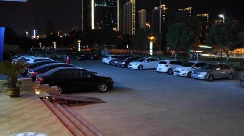 בית מלון כפרי Greentree Inn Yancheng Yandu District Hongxing Macalline Century Avenue