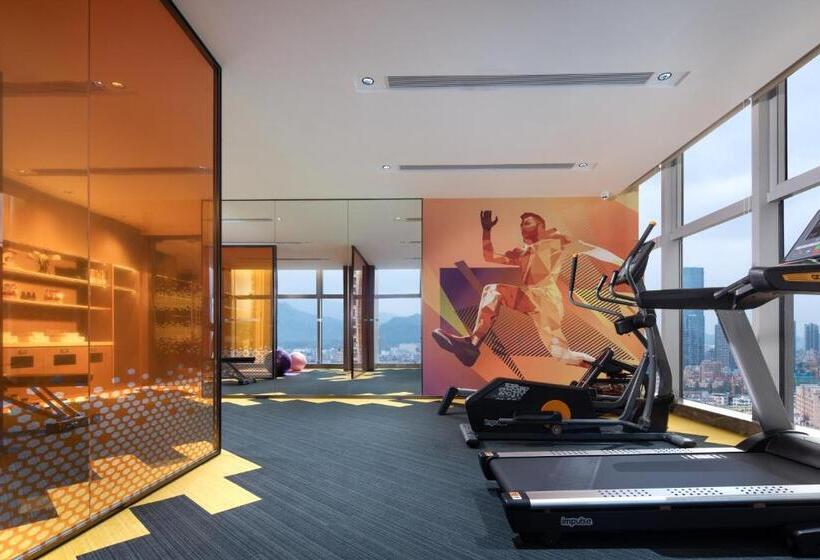 Отель Hampton By Hilton Shenzhen Longgang Yonghu