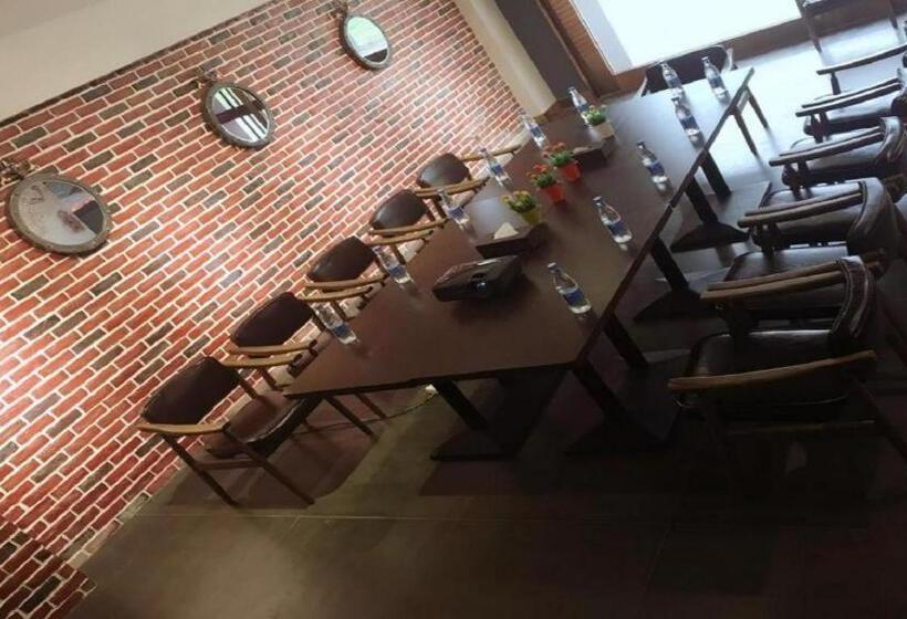 Otel James Joyce Coffetel·hefei Binhu Provincial Government Tangxihe Park Metro Station