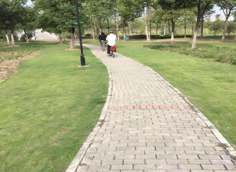 Otel James Joyce Coffetel·hefei Binhu Provincial Government Tangxihe Park Metro Station