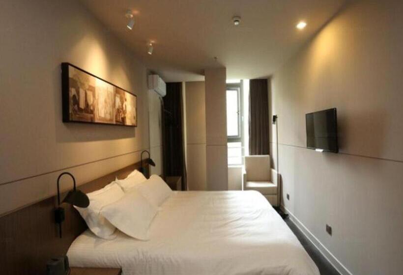 Otel Jinjiang Inn Select Qinzhou East High Speed Railway Station