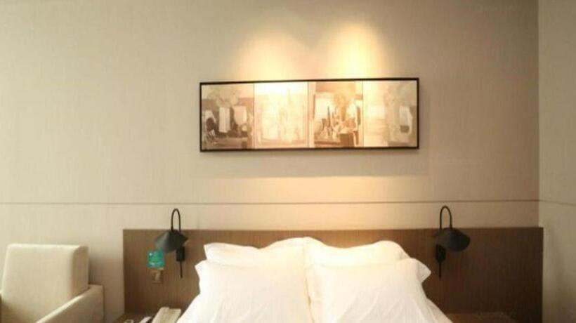 ホテル Jinjiang Inn Select Qinzhou East High Speed Railway Station