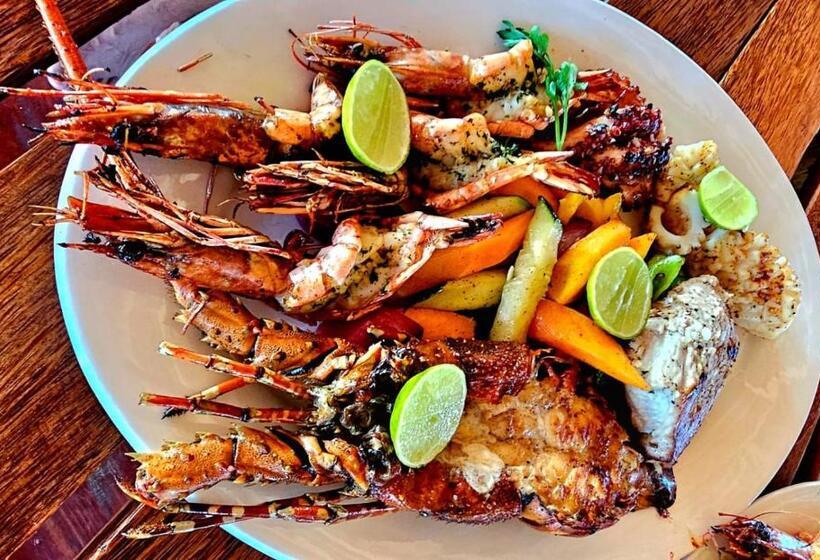 ホテル Juana Ocean Villas