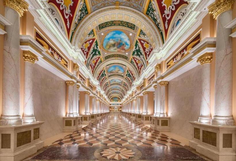 ホテル New World Taishan