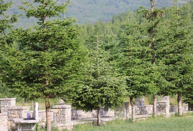 בית מלון כפרי Stani I Hoxhes