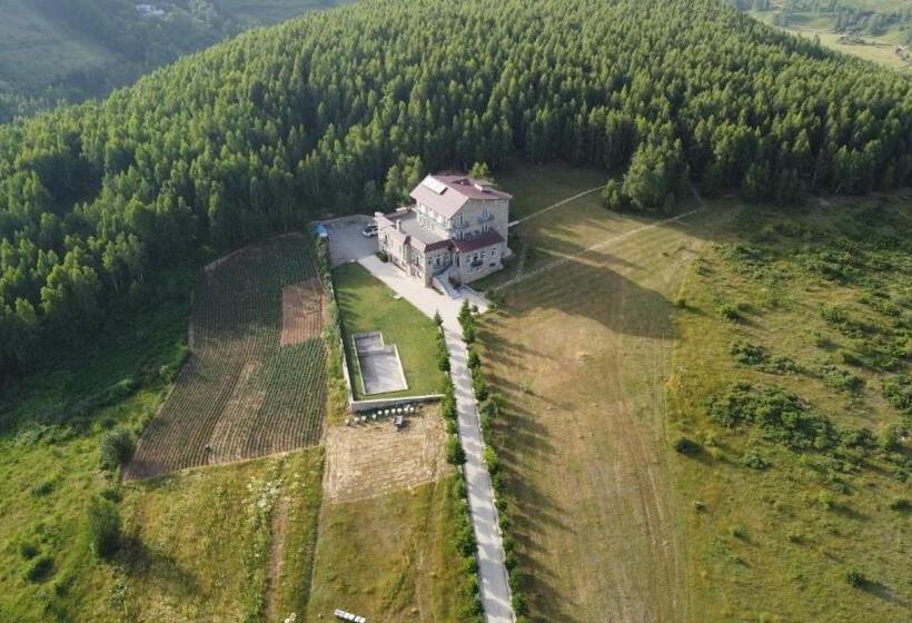 בית מלון כפרי Stani I Hoxhes