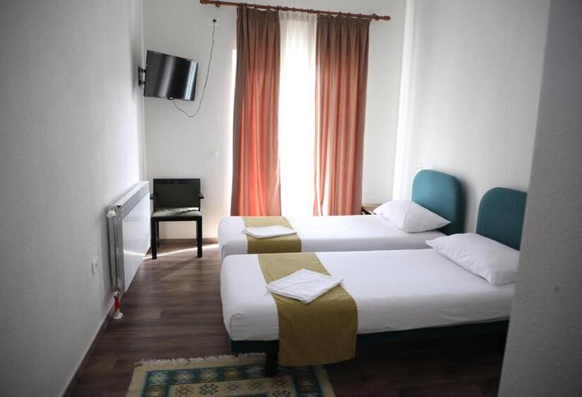 בית מלון כפרי Stani I Hoxhes