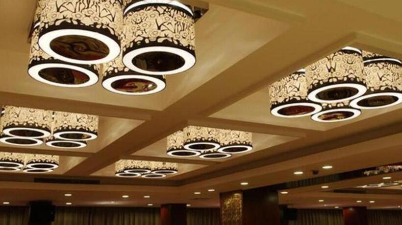 Отель Yiwu Shinsun International