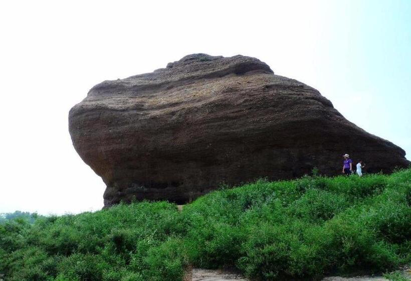 Lavande Hotel Chengde Mountain Resort Railway Station