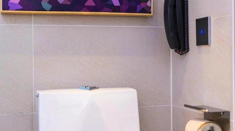 Lavande Hotels· Guiyang Huaxi Tongshijie